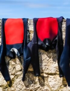 Read more about the article Rinsing and cleaning your wetsuit. How to make it last (2024)